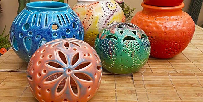 Esferas caladas de cerámica